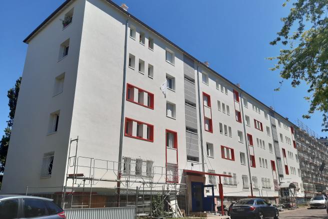 Les façades de la résidence ont été entièrement isolées avec le soutien du FEDER Les façades de la résidence ont été entièrement isolées avec le soutien du FEDER