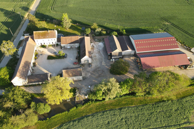 Au sein de la ferme, des gîtes sont en cours d'aménagement