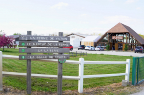 La Ferme de Viltain est située sur le territoire de Saclay