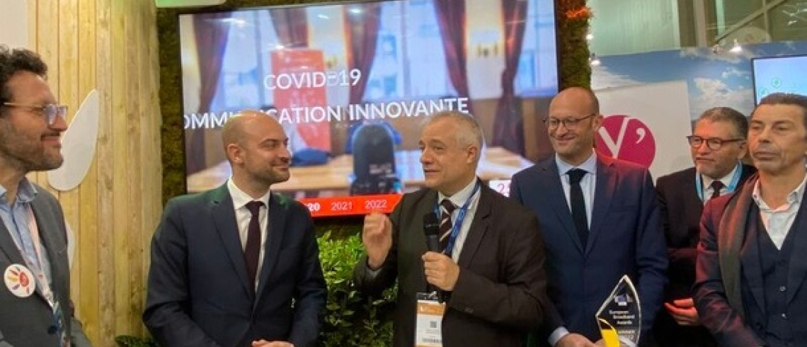 Photo de participants de la remise du Prix européen « Très Haut Débit » 