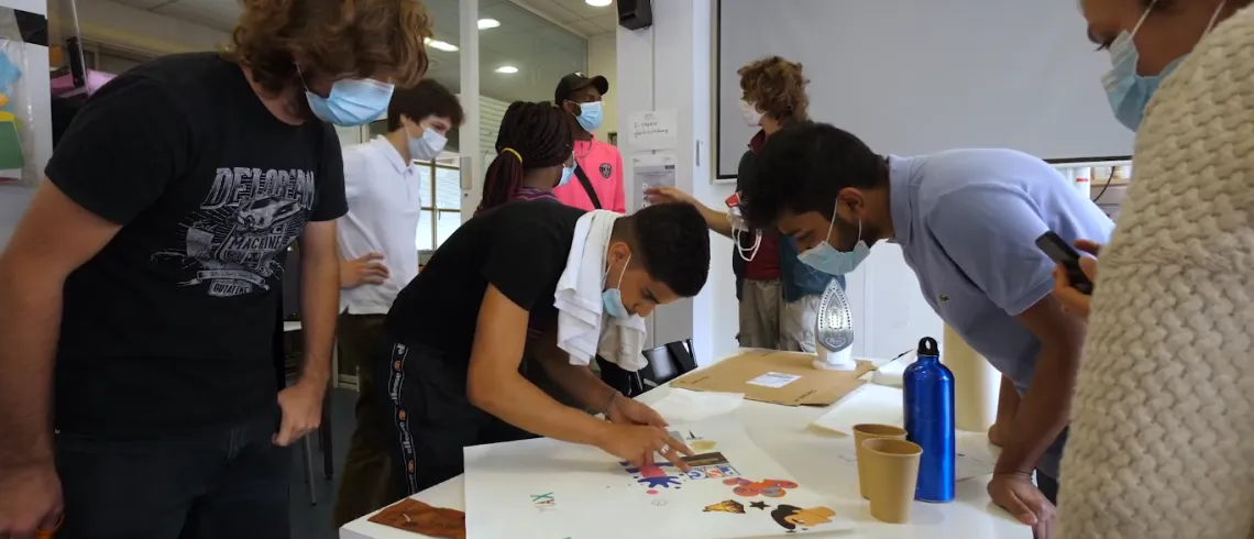 Photo d'un atelier E-FABRIK avec des jeunes