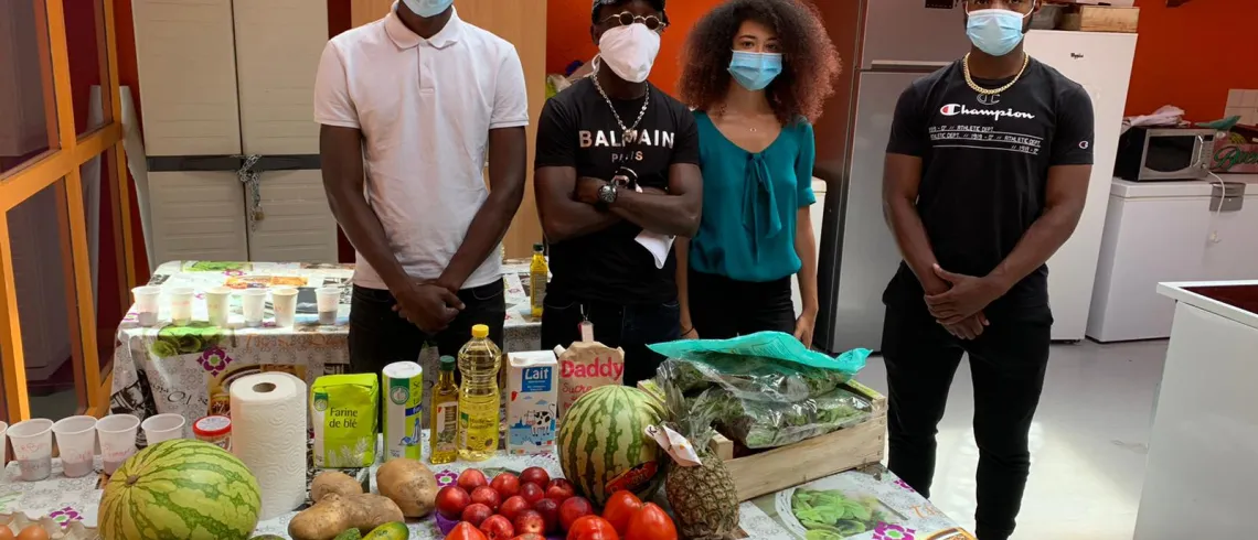 Photo de Joanne et son équipe de la Teame 95