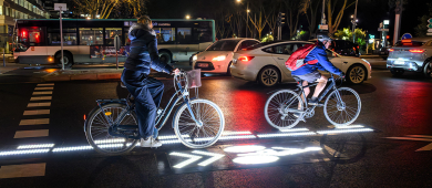 Photo de piste cyclable la nuit