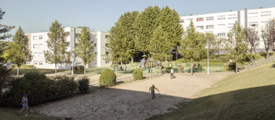 A Osny, dans le Val-d'Oise, 275 logements sociaux énergivores de la résidence de la Viosne ont fait l'objet d'une réhabilitation menée par Emmaüs Habitat.
