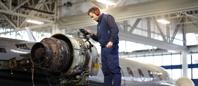 A Montereau-sur-le-Jard, en Seine-et-Marne, un centre dédié à la formation de métiers en tension dans le domaine aéronautique a ouvert en 2019.