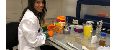 Photo d'Helena Shomar est docteur en ingénierie biologique et cherche à découvrir de nouveaux antiviraux